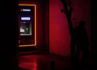 Eurobank: Οι λόγοι που η ελληνική οικονομία επιδεικνύει ανθεκτικότητα παρά τα συνεχή διεθνή αρνητικά σοκ Eurobank: Οι λόγοι που η ελληνική οικονομία επιδεικνύει ανθεκτικότητα παρά τα συνεχή διεθνή αρνητικά σοκ
