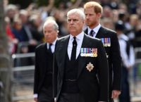 Ο Κάρολος αφαιρεί τον τίτλο του Πρίγκιπα Άντριου μετά το σκάνδαλο Επστάιν – Ποιο όνομα θα χρησιμοποιεί πλέον