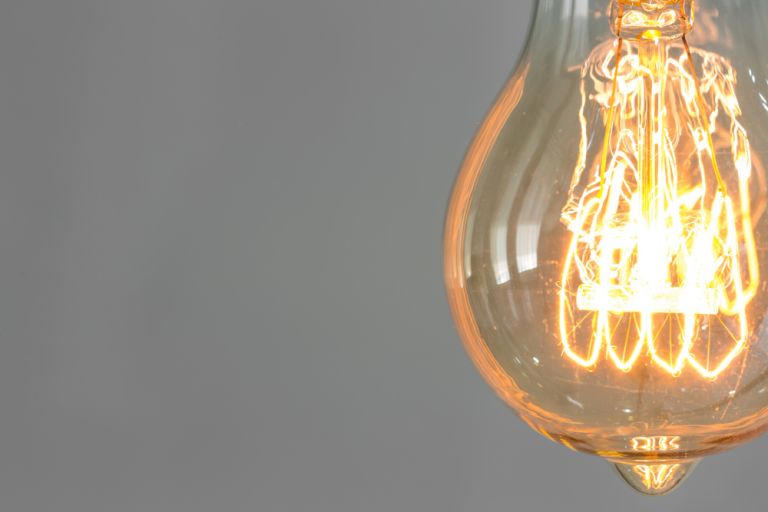 Οικονομικό Σοκ: Στην Ελλάδα το Υψηλότερο Κόστος Ρεύματος και Αερίου – Μείωση ΕΕ