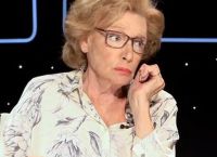 Μάρω Κοντού: «Το σ@ξ είναι σημαντικό – Πώς θα φιλήσεις στα 90 με τη μασελίτσα;» Μάρω Κοντού: «Το σ@ξ είναι σημαντικό – Πώς θα φιλήσεις στα 90 με τη μασελίτσα;»