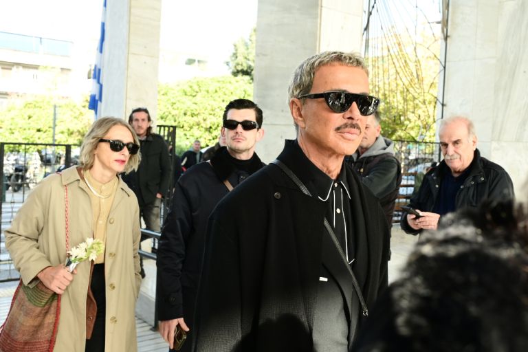 Ο Λάκης Γαβαλάς αποκαλύπτει: «Έπεσε απόλυτη σιγή όταν αντιμετώπισα τον άνδρα που με εκφόβιζε στη φυλακή»