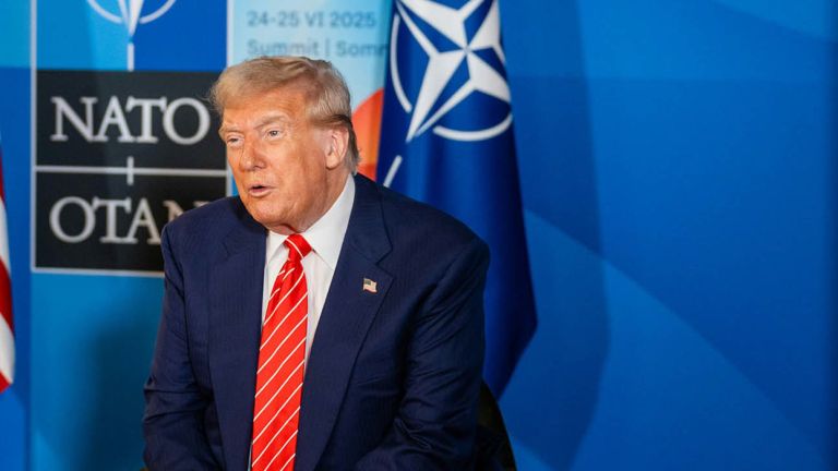 Trump: Μετά τους Δασμούς, Προσπάθεια «Δέσμευσης» της Ινδίας Μέσω Ενεργειακών και Αμυντικών Συμφωνιών