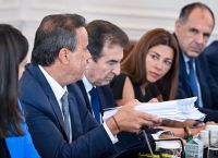 Επικοινωνία Ζαχαράκη με Χρυσοχοΐδη για τα επεισόδια στο Μεταξουργείο – Ζητούν διερεύνηση για το περιστατικό Επικοινωνία Ζαχαράκη με Χρυσοχοΐδη για τα επεισόδια στο Μεταξουργείο – Ζητούν διερεύνηση για το περιστατικό