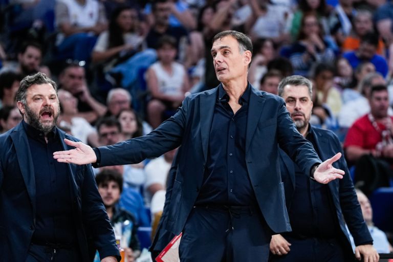 Μπαρτζώκας: «Ο Νιλικίνα είναι μεγάλης κλάσης – περιμένουμε το πράσινο φως για τον Έβανς»