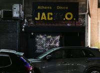 Ισχυρή έκρηξη σε νυχτερινό μαγαζί στη Μιχαλακοπούλου [vid,pics]