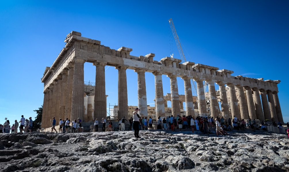 Ο Παρθενώνας Αποκαλύπτεται Ξανά: Χωρίς Σκαλωσιές, Μετά από Δεκαετίες