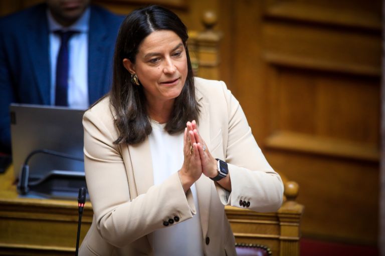Ψηφιακή Κάρτα Εργασίας: Επέκταση σε 4 Νέους Κλάδους – Αύξηση Υπερωριών κατά 76%