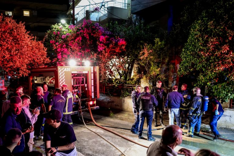 Ηράκλειο: Με σακούλα στο κεφάλι ο νεκρός γιος–Νεκρή η μητέρα του,σώθηκε ο αδερφός του πηδώντας από μπαλκόνι