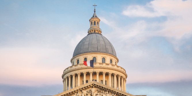 Σε ελεύθερη πτώση το γαλλικό χρηματιστήριο μετά την παραίτηση Λεκορνί – Πτώση και για το ευρώ
