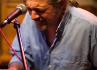 Hot Organic Trio: Η Επιστροφή του Μακροβιότερου Σχολείου Soul Jazz στην Ελλάδα Hot Organic Trio: Η Επιστροφή του Μακροβιότερου Σχολείου Soul Jazz στην Ελλάδα