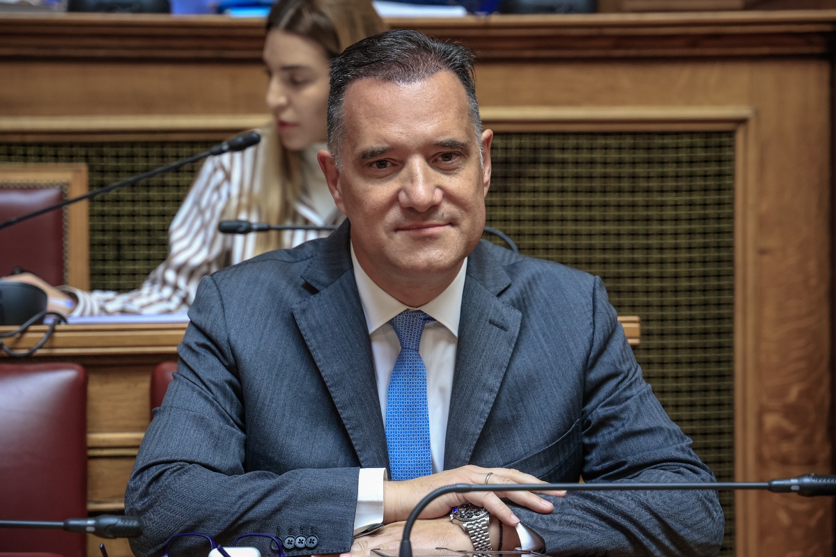 Άδωνις για Κωνσταντοπούλου: Δεν υπερασπίζεται τον πατέρα – στήνει πολιτικό show!