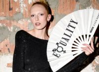 Η Alex Consani η πρώτη τρανς γυναίκα “Model of the Year” 2024