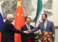 Πόσο μακριά θα φτάσουν Κίνα και Ρωσία για να προστατεύσουν το Ιράν από τις κυρώσεις του ΟΗΕ;