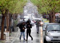 Καταιγίδα σαρώνει την Αττική: Πλημμυρισμένοι δρόμοι και κυκλοφοριακό χάος Καταιγίδα σαρώνει την Αττική: Πλημμυρισμένοι δρόμοι και κυκλοφοριακό χάος