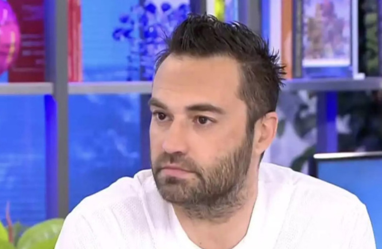 Κώστας Φραγκολιάς: «Συνήθως δέχομαι φλερτ από άνδρες, έχουν ξεφύγει λίγο τα αγόρια»