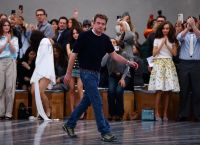 Τζόναθαν Αντερσον: Ο «Εξόριστος» της Βόρειας Ιρλανδίας που «Κατέκτησε» το Dior