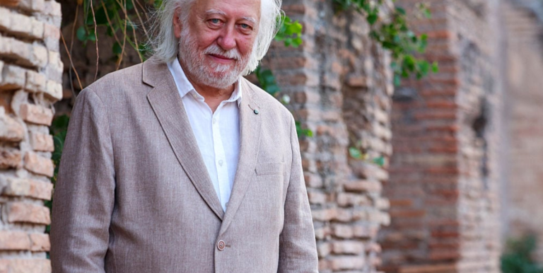 Νομπέλ Λογοτεχνίας 2025 στον Λάσλο Κρασναχορκάι: «Μάστορας της Αποκάλυψης»