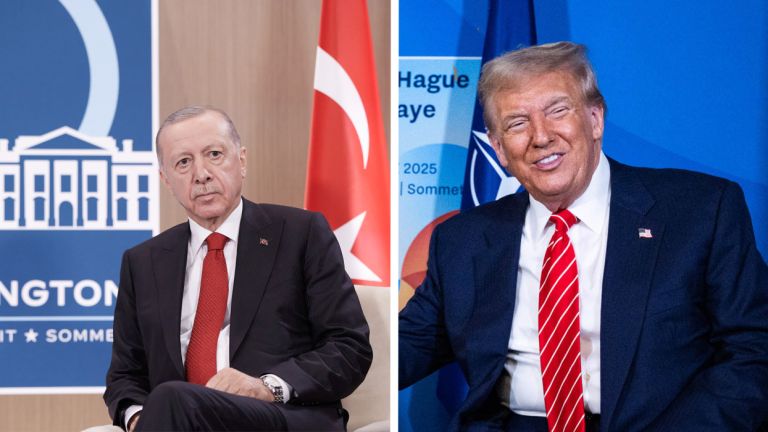 Ο Ερντογάν αναζητά νομιμότητα στην Ουάσινγκτον, καθώς τη χάνει στην Τουρκία