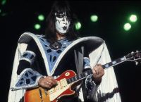 Ace Frehley (1955-2025): Ο “Spaceman” των Kiss Πέθανε στα 70 του Ace Frehley (1955-2025): Ο “Spaceman” των Kiss Πέθανε στα 70 του