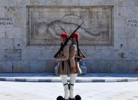Παρελάσεις με φόντο διαμαρτυρίες και τροπολογίες – Το μήνυμα Μητσοτάκη για ομοψυχία