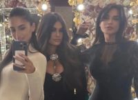 Η selfie της Αλεξάνδρας Νίκα με την Κίμπερλι Γκίλφοϊλ και τη Σήλια Κριθαριώτη – «Με τις υπέροχες κυρίες μου» Η selfie της Αλεξάνδρας Νίκα με την Κίμπερλι Γκίλφοϊλ και τη Σήλια Κριθαριώτη – «Με τις υπέροχες κυρίες μου»