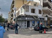 Κατέρρευσε μπαλκόνι κτιρίου στο Λαύριο – Τραυματίστηκε ελαφρά μία γυναίκα Κατέρρευσε μπαλκόνι κτιρίου στο Λαύριο – Τραυματίστηκε ελαφρά μία γυναίκα