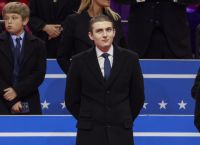 Ρομαντικό ραντεβού με… προεδρική χλιδή: Ο Barron Trump απομόνωσε όροφο του Trump Tower Ρομαντικό ραντεβού με… προεδρική χλιδή: Ο Barron Trump απομόνωσε όροφο του Trump Tower