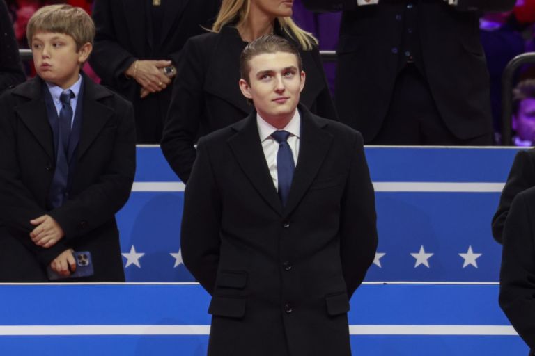 Ρομαντικό ραντεβού με… προεδρική χλιδή: Ο Barron Trump απομόνωσε όροφο του Trump Tower