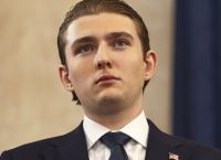 Ρομαντικό ραντεβού με… προεδρική χλιδή: Ο Barron Trump απομόνωσε όροφο του Trump Tower Ρομαντικό ραντεβού με… προεδρική χλιδή: Ο Barron Trump απομόνωσε όροφο του Trump Tower