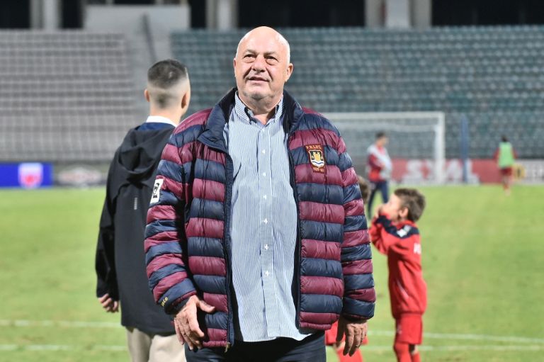 Αποκαλυπτικός Αχιλλέας Μπέος: Έχω πάει με μαύρη σε μικρή ηλικία, πώς είμαι ρατσιστής, λένε αηδίες