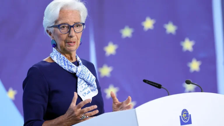 Κίνδυνος Ύφεσης: Η ΕΚΤ Ζυγίζει Επιτόκια, η Ευρωζώνη Δοκιμάζεται από Δασμούς