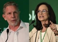 Το ΠΑΣΟΚ βράζει: Διαμαντοπούλου και Γερουλάνος “ξηλώνουν” το προφίλ Ανδρουλάκη Το ΠΑΣΟΚ βράζει: Διαμαντοπούλου και Γερουλάνος “ξηλώνουν” το προφίλ Ανδρουλάκη