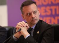 «Καθαρή γραμμή ή συγκυβέρνηση;» – Ο Δούκας ζητά συνέδριο για να αποφασίσει το ΠΑΣΟΚ