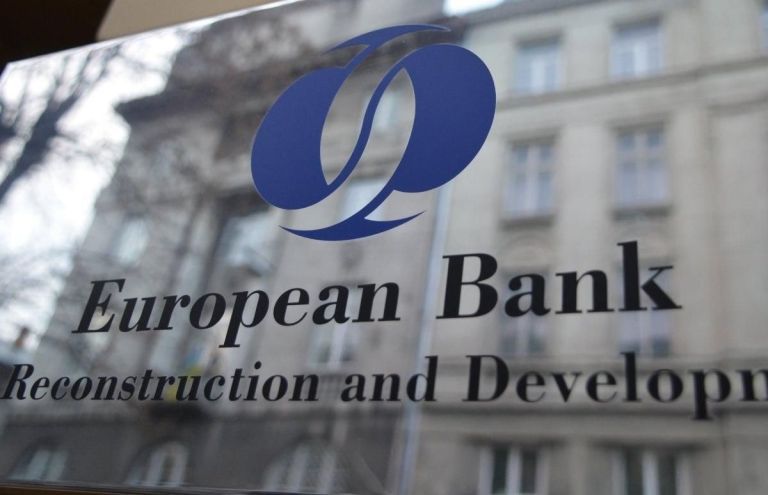 EBRD: Στο 3,1% η παγκόσμια ανάπτυξη το 2025 – Προβληματίζουν χρέος, δασμοί και γεωπολιτικές κρίσεις
