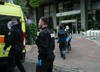 «Ακούσαμε εκκωφαντικό θόρυβο,νομίζαμε ότι έγινε έκρηξη»,λέει μάρτυρας για την τραγωδία στον Πύργο Απόλλων «Ακούσαμε εκκωφαντικό θόρυβο,νομίζαμε ότι έγινε έκρηξη»,λέει μάρτυρας για την τραγωδία στον Πύργο Απόλλων