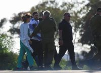 Τρόμος στα τούνελ: Οι πρώην όμηροι της Χαμάς μιλούν για αλυσοδέματα, φρικτά βασανιστήρια και απομόνωση Τρόμος στα τούνελ: Οι πρώην όμηροι της Χαμάς μιλούν για αλυσοδέματα, φρικτά βασανιστήρια και απομόνωση