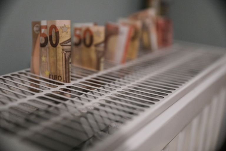 Επίδομα θέρμανσης 2025-2026: Πότε ανοίγει η πλατφόρμα και ποιοι είναι οι δικαιούχοι