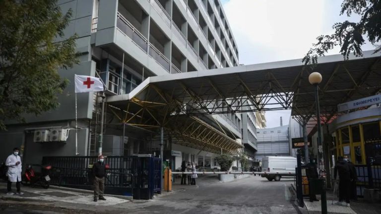 Γκάζι: Νεκρή 16χρονη έξω από κλαμπ – «Ήταν απνοϊκή, άσφυγμη, με κόρες σε μυδρίαση», αναφέρει ο Ευαγγελισμός