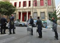 Ταυτοποιήθηκαν έξι άτομα για την επίθεση στον Βορίδη – Αστυνομική έφοδος στον «Ευαγγελισμό» στο Ηράκλειο