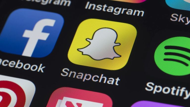 «Έπεσαν» Amazon, Snapchat και πολλές άλλες εφαρμογές – Ο λόγος