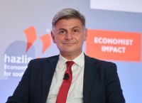 Φαραντούρης: Η παραίτηση Τσίπρα πυροδοτεί ευρύτερες πολιτικές εξελίξεις Φαραντούρης: Η παραίτηση Τσίπρα πυροδοτεί ευρύτερες πολιτικές εξελίξεις