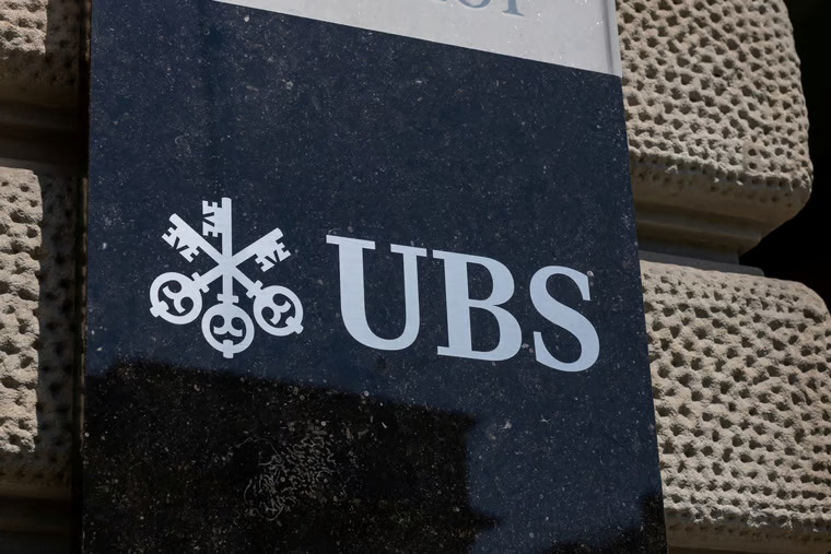 Wall Street σε Peak: Η UBS «Ποντάρει» σε Ασία, Χρυσό και Ομόλογα – «Μην Εγκλωβιστείτε στις ΗΠΑ!»