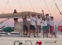 Επιστρέφουν τη Δευτέρα από το Ισραήλ στην Αθήνα οι 27 Έλληνες του στολίσκου για τη Γάζα Επιστρέφουν τη Δευτέρα από το Ισραήλ στην Αθήνα οι 27 Έλληνες του στολίσκου για τη Γάζα