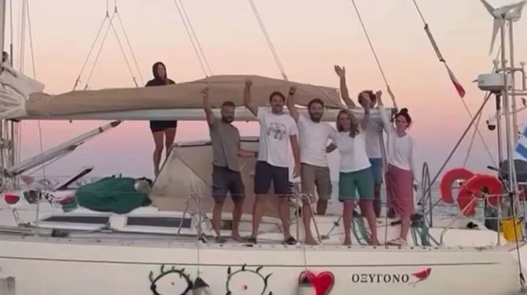 Επιστρέφουν τη Δευτέρα από το Ισραήλ στην Αθήνα οι 27 Έλληνες του στολίσκου για τη Γάζα