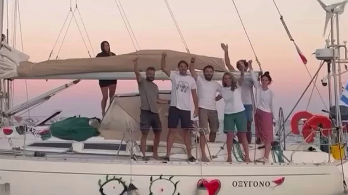 Επιστρέφουν τη Δευτέρα από το Ισραήλ στην Αθήνα οι 27 Έλληνες του στολίσκου για τη Γάζα