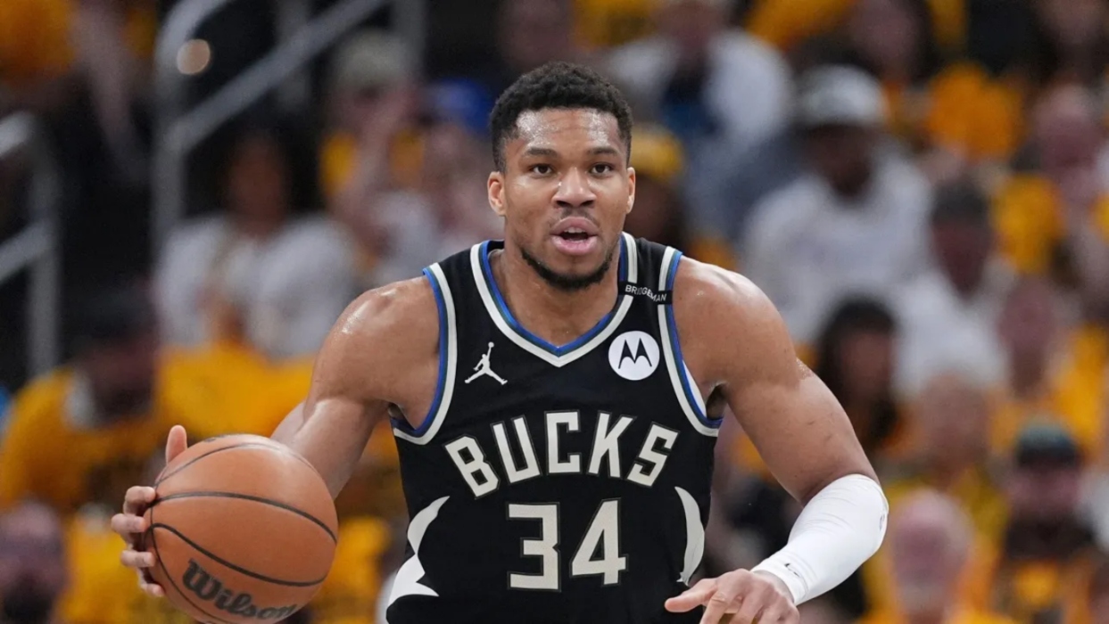 Γιάννης Αντετοκούνμπο: Βραβείο με το καλημέρα! Σπάει τα κοντέρ στο NBA