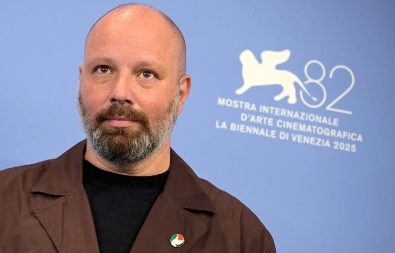 Λάνθιμος: New York Magazine Βάζει «Κυνόδοντα» Νο1 – Οι 10 Ταινίες που Σοκάρουν