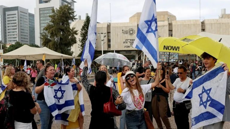 Γάζα: Σε ισχύ η συμφωνία για ειρήνη – Έπεσαν οι πρώτες υπογραφές ανάμεσα σε Χαμάς και Ισραήλ