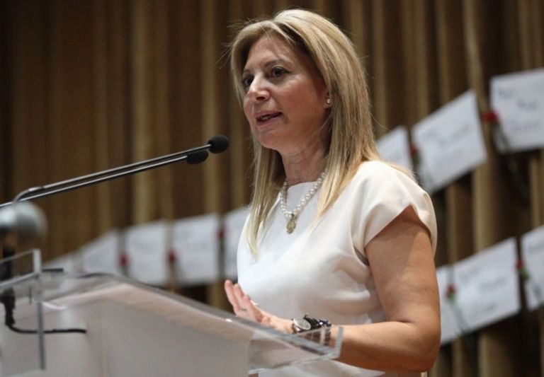Καρυστιανού: «Θέλουν να εξαφανιστεί το έγκλημα των Τεμπών από τη μνήμη μας»
