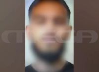 Βίντεο ντοκουμέντο με τον διανομέα που επιτέθηκε με κατσαβίδι σε οδηγό στην Ιερά Οδό–Είχε συλληφθεί 19 φορές Βίντεο ντοκουμέντο με τον διανομέα που επιτέθηκε με κατσαβίδι σε οδηγό στην Ιερά Οδό–Είχε συλληφθεί 19 φορές